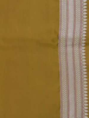 Mehendi Green Banarasi Tanshoi Silk Saree